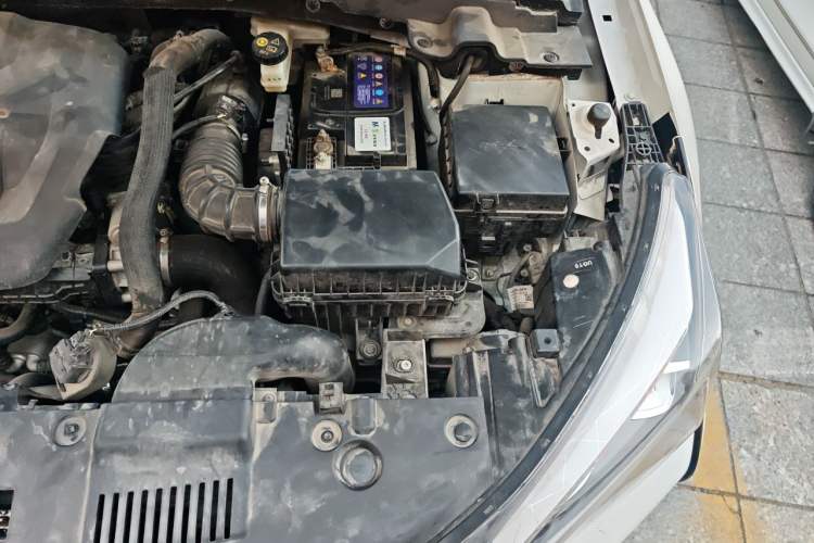 Used Dongfeng Aeolus Yixuan 2021 230T Automatic Zuiying Knight Edition Engine Bay Left
