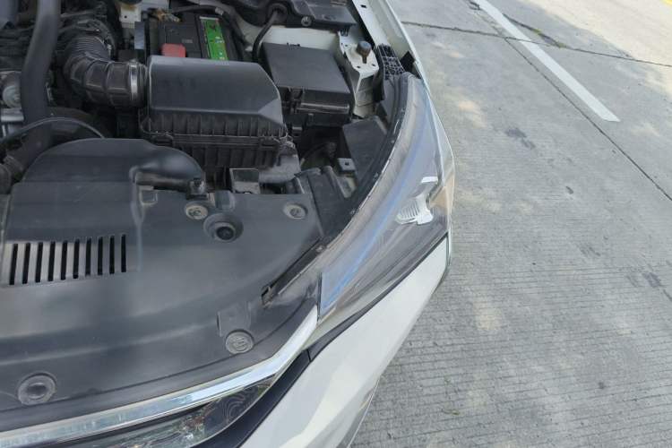 Used Dongfeng Aeolus Yixuan 2021 230T Automatic Zuiqing Edition Engine Bay Left