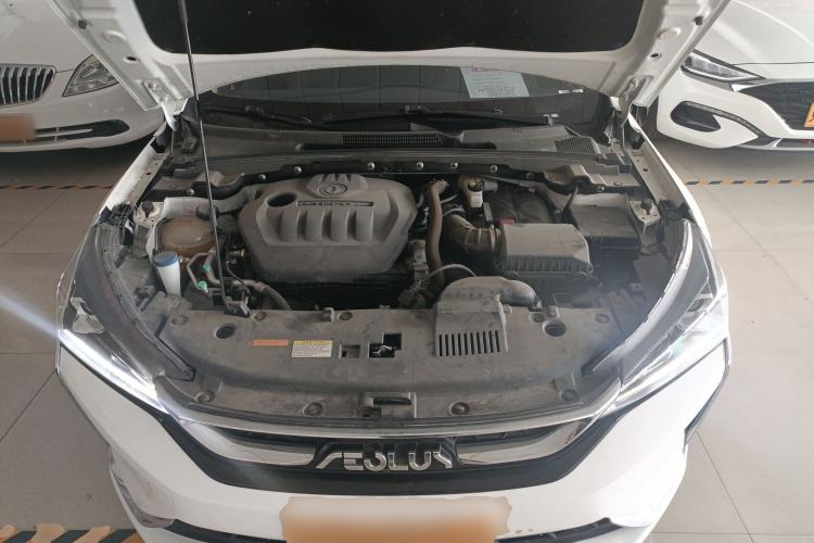 Used Dongfeng Aeolus Yixuan 2021 230T Automatic Glory Edition Engine Bay