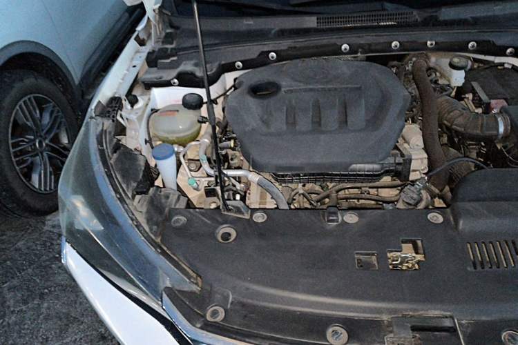 Used Dongfeng Aeolus Yixuan 2021 230T Automatic Zuiqing Edition Engine Bay Right