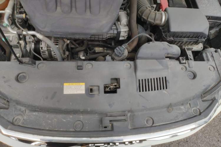 Used Dongfeng Aeolus Yixuan 2021 230T Automatic Zuiqing Edition Engine Bay
