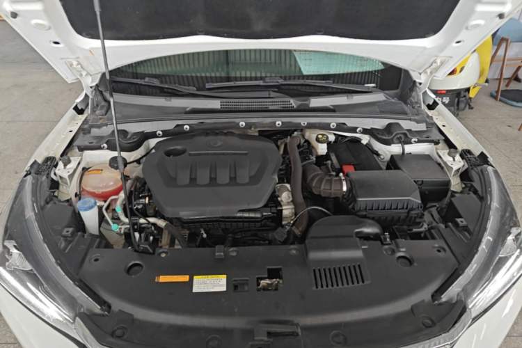 Used Dongfeng Aeolus Yixuan 2021 230T Automatic ZuiFeng Edition Engine Bay