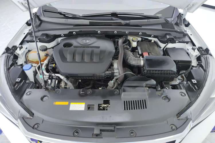 Used Dongfeng Aeolus Yixuan 2021 230T Automatic Glory Edition Engine Bay