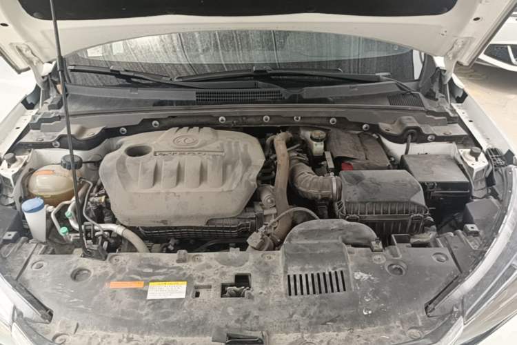 Used Dongfeng Aeolus Yixuan 2021 230T Automatic Zuiqing Edition Engine Bay