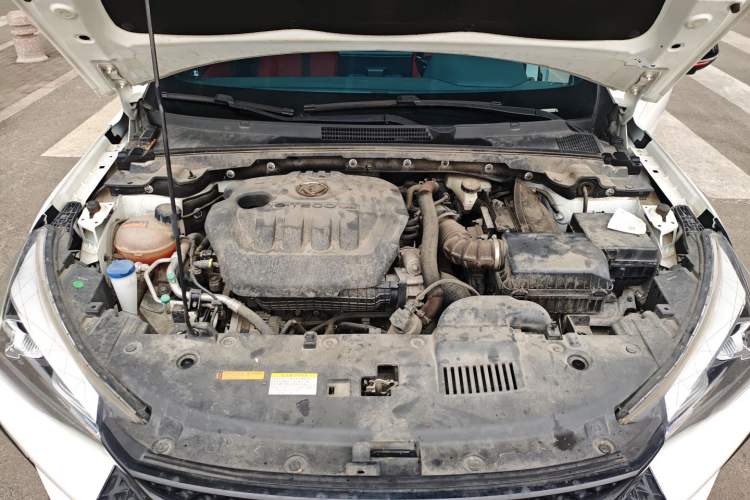 Used Dongfeng Aeolus Yixuan 2021 230T Automatic Chasing Shadow Edition Engine Bay