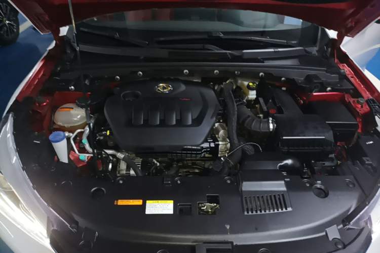 Used Dongfeng Aeolus Yixuan 2021 230T Automatic Zuiying Knight Edition Engine Bay