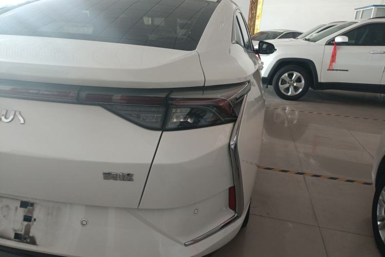 Used Dongfeng Aeolus Yixuan 2021 230T Automatic Glory Edition Exterior 2