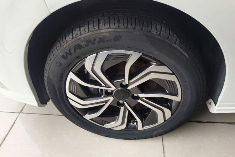 Used Dongfeng Aeolus Yixuan 2021 230T Automatic ZuiFeng Edition Exterior 4