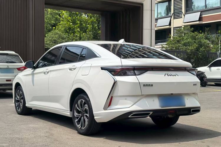 Used Dongfeng Aeolus Yixuan 2021 230T Automatic Glory Edition Exterior 4