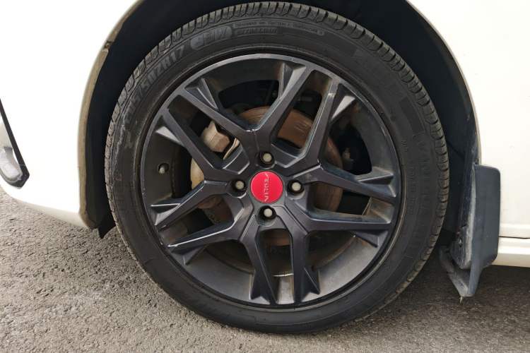 Used Dongfeng Aeolus Yixuan 2021 230T Automatic Chasing Shadow Edition Exterior 4