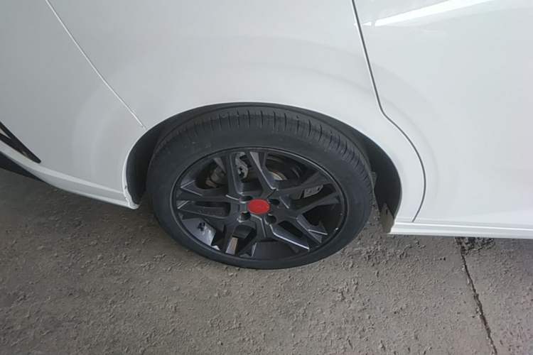 Used Dongfeng Aeolus Yixuan 2021 230T Automatic Zuiying Knight Edition Exterior 5