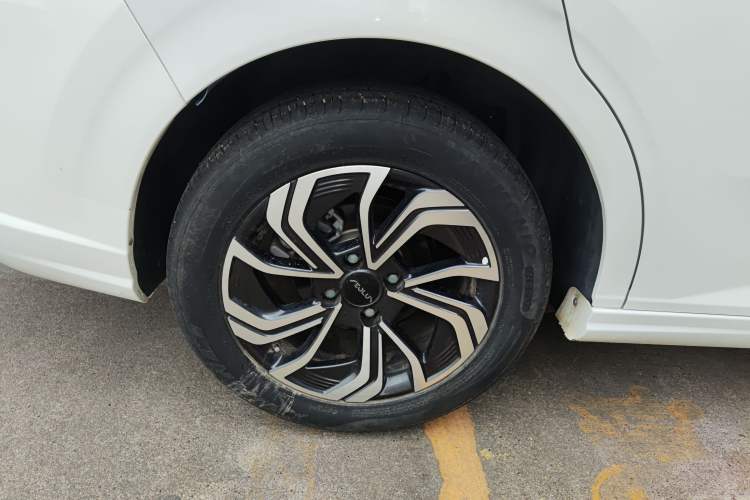 Used Dongfeng Aeolus Yixuan 2021 230T Automatic ZuiFeng Edition Exterior 5