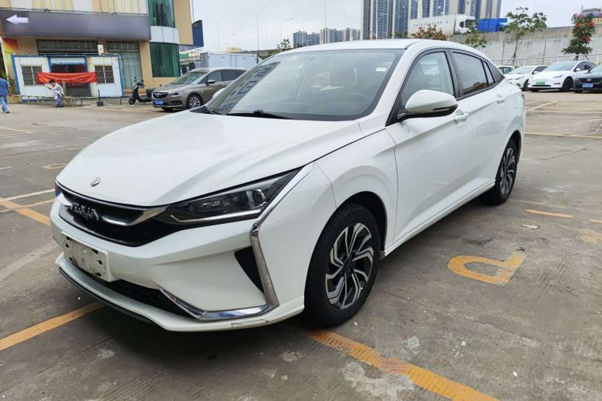 Used Dongfeng Aeolus Yixuan 2021 230T Automatic ZuiFeng Edition Front Left 45 Deg