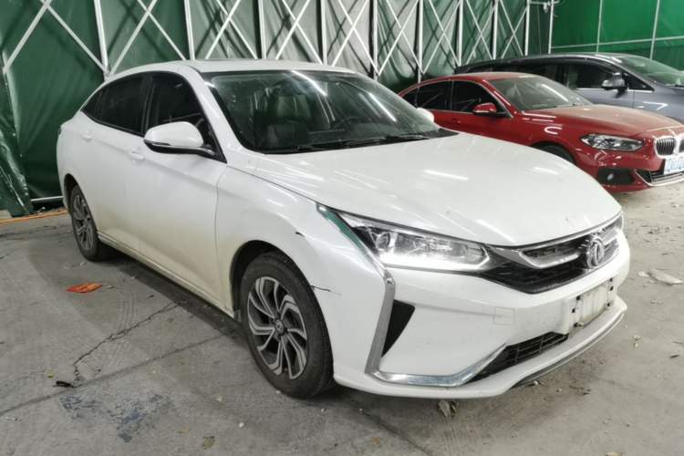 Used Dongfeng Aeolus Yixuan 2021 230T Automatic Glory Edition Front Right 45 Deg