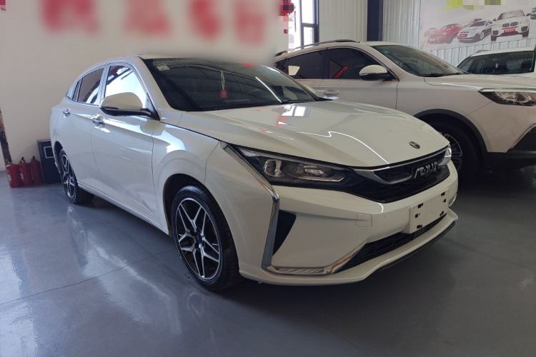 Used Dongfeng Aeolus Yixuan 2021 230T Automatic Chasing Shadow Edition Front Right 45 Deg