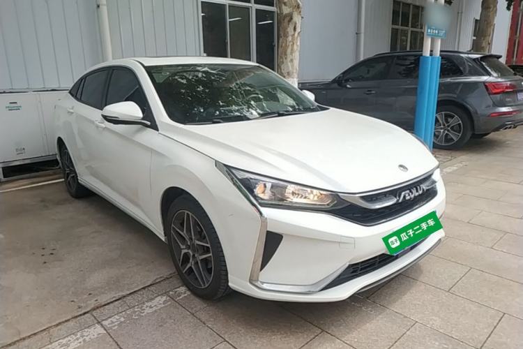 Used Dongfeng Aeolus Yixuan 2021 230T Automatic Chasing Shadow Edition Front Right 45 Deg