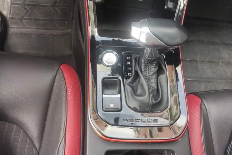 Used Dongfeng Aeolus Yixuan 2021 230T Automatic ZuiFeng Edition Gear Lever