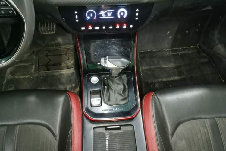 Used Dongfeng Aeolus Yixuan 2021 230T Automatic Glory Edition Gear Lever