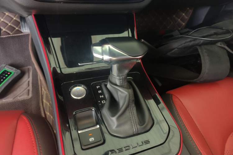 Used Dongfeng Aeolus Yixuan 2021 230T Automatic Hunter Edition Gear Lever