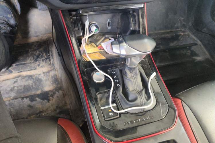 Used Dongfeng Aeolus Yixuan 2021 230T Automatic ZuiFeng Edition Gear Lever