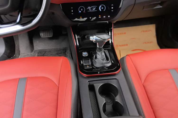Used Dongfeng Aeolus Yixuan 2021 230T Automatic Hunter Edition Gear Lever