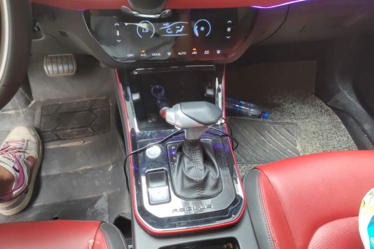 Used Dongfeng Aeolus Yixuan 2021 230T Automatic Dream-Chasing Rider Edition Gear Lever