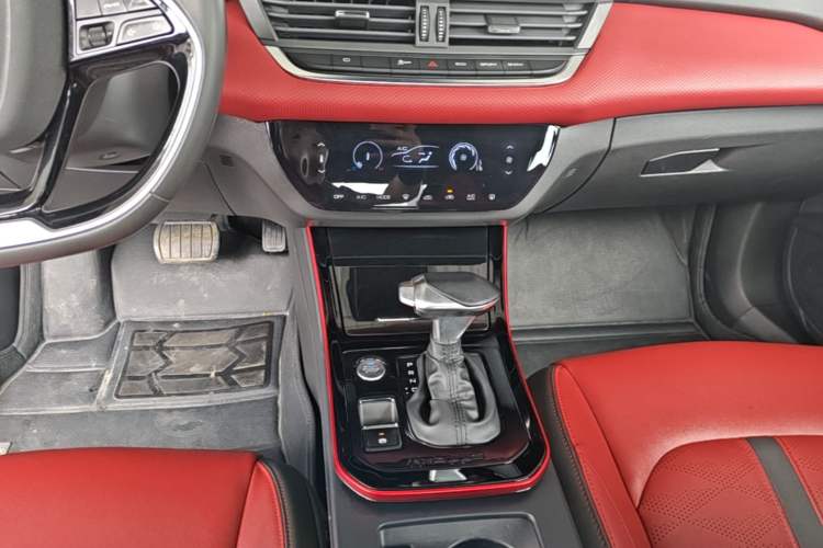 Used Dongfeng Aeolus Yixuan 2021 230T Automatic Hunter Edition Gear Lever