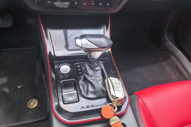 Used Dongfeng Aeolus Yixuan 2021 230T Automatic Zuiying Knight Edition Gear Lever