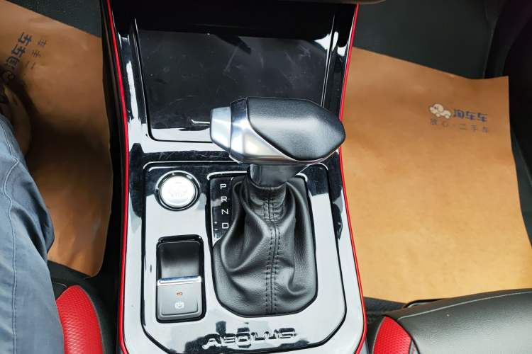 Used Dongfeng Aeolus Yixuan 2021 230T Automatic ZuiFeng Edition Gear Lever