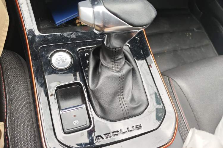 Used Dongfeng Aeolus Yixuan 2021 230T Automatic Glory Edition Gear Lever