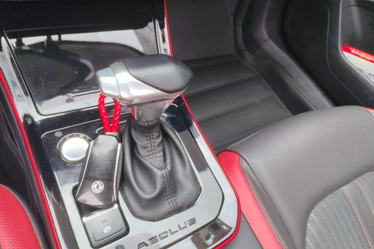 Used Dongfeng Aeolus Yixuan 2021 230T Automatic Zuiqing Edition Gear Lever