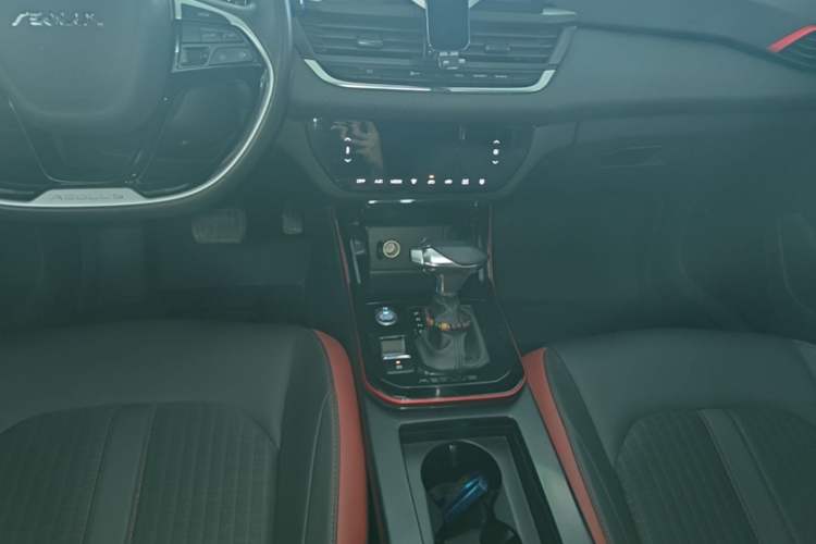Used Dongfeng Aeolus Yixuan 2021 230T Automatic ZuiFeng Edition Gear Lever