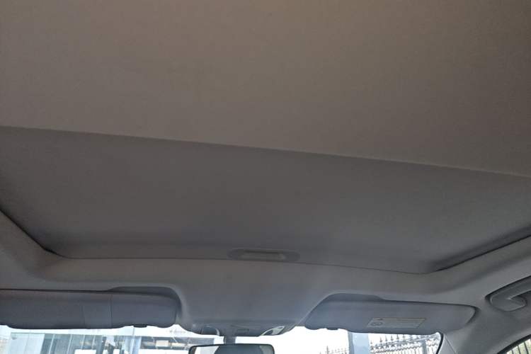 Used Dongfeng Aeolus Yixuan 2021 230T Automatic Chasing Shadow Edition Headliner