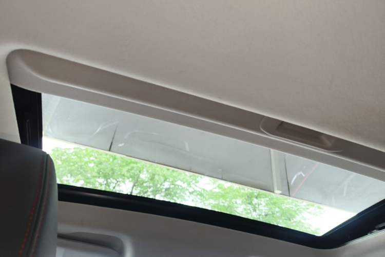 Used Dongfeng Aeolus Yixuan 2021 230T Automatic ZuiFeng Edition Headliner