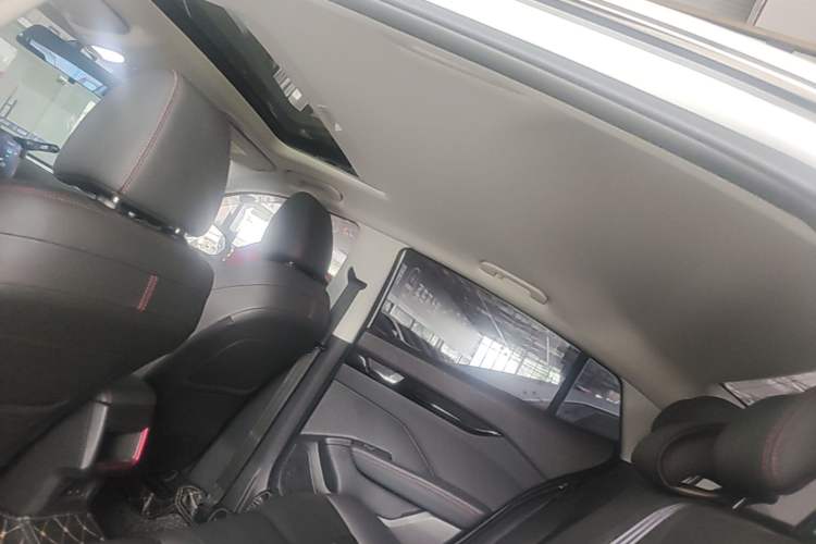 Used Dongfeng Aeolus Yixuan 2021 230T Automatic ZuiFeng Edition Headliner