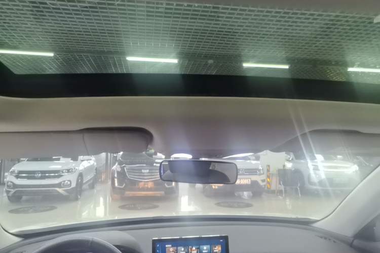 Used Dongfeng Aeolus Yixuan 2021 230T Automatic Chasing Shadow Edition Headliner