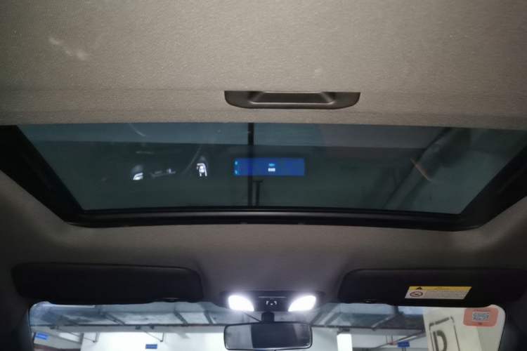 Used Dongfeng Aeolus Yixuan 2021 230T Automatic Zuiying Knight Edition Headliner