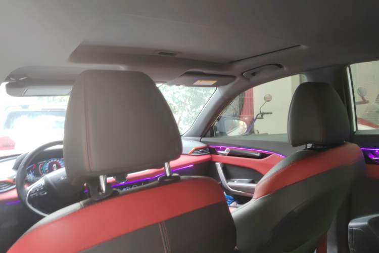 Used Dongfeng Aeolus Yixuan 2021 230T Automatic Dream-Chasing Rider Edition Headliner