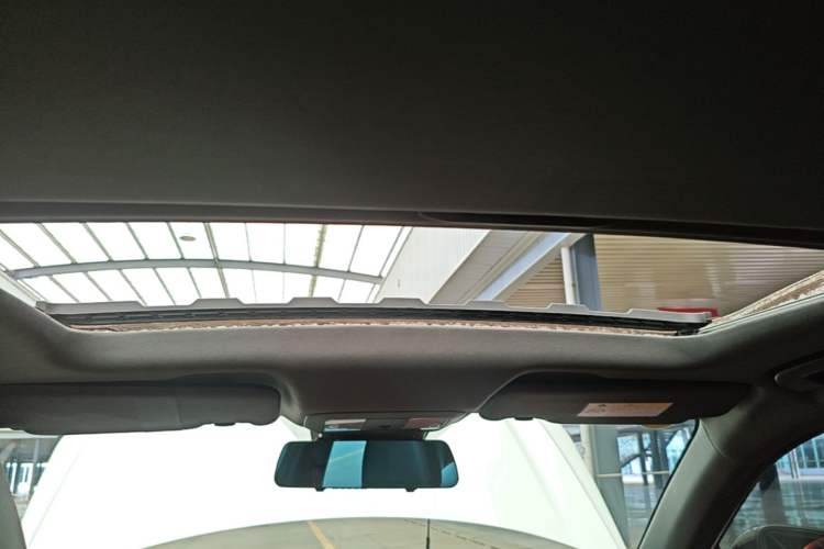Used Dongfeng Aeolus Yixuan 2021 230T Automatic Hunter Edition Headliner