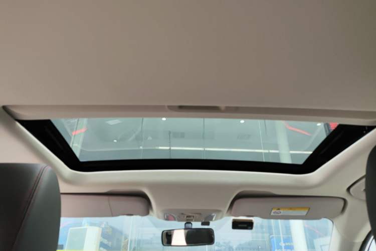 Used Dongfeng Aeolus Yixuan 2021 230T Automatic ZuiFeng Edition Headliner