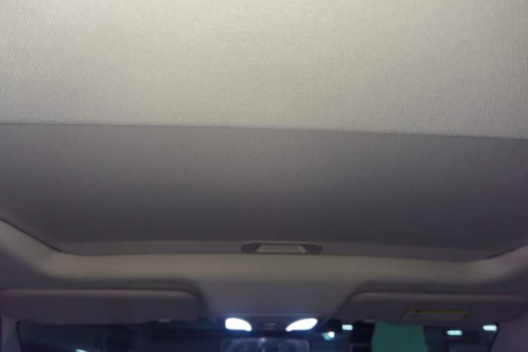 Used Dongfeng Aeolus Yixuan 2021 230T Automatic Dream-Chasing Edition Headliner