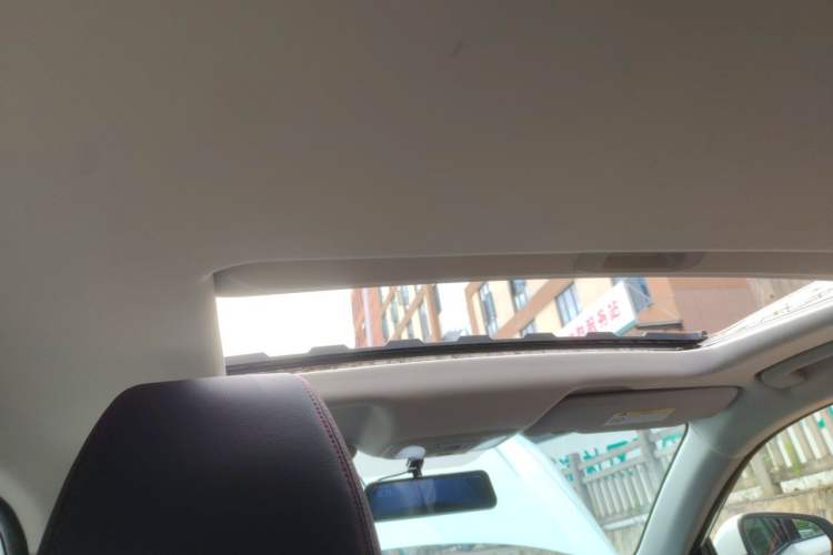 Used Dongfeng Aeolus Yixuan 2021 230T Automatic Zuiqing Edition Headliner