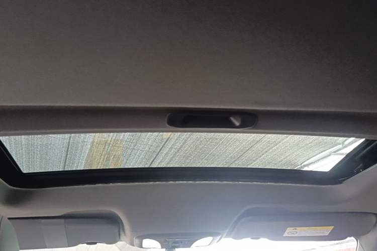 Used Dongfeng Aeolus Yixuan 2021 230T Automatic Zuiqing Edition Headliner
