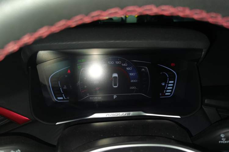 Used Dongfeng Aeolus Yixuan 2021 230T Automatic Dream-Chasing Edition Instrument Cluster