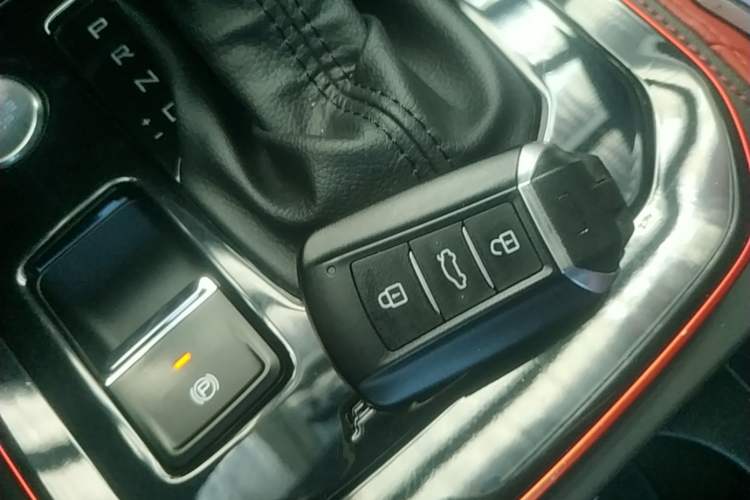 Used Dongfeng Aeolus Yixuan 2021 230T Automatic Zuiying Knight Edition Interior 1