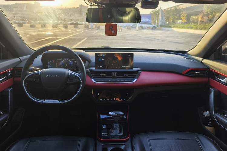 Used Dongfeng Aeolus Yixuan 2021 230T Automatic Zuiying Knight Edition Interior 2