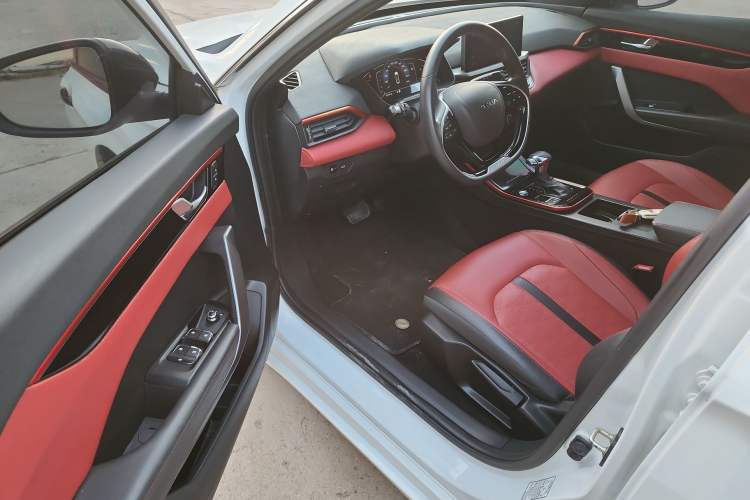 Used Dongfeng Aeolus Yixuan 2021 230T Automatic Zuiying Knight Edition Interior 2