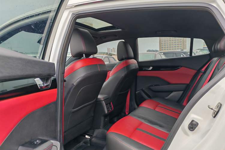 Used Dongfeng Aeolus Yixuan 2021 230T Automatic Hunter Edition Interior 2