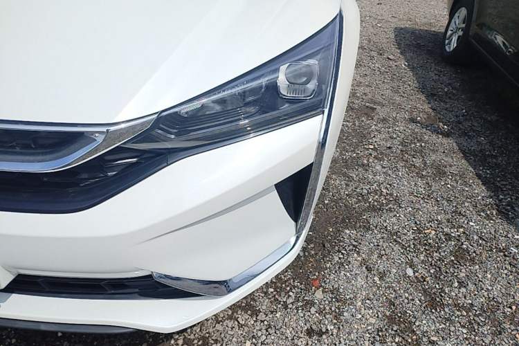 Used Dongfeng Aeolus Yixuan 2021 230T Automatic Zuiqing Edition Left Front Headlight