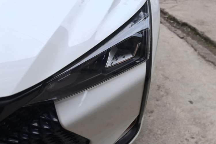 Used Dongfeng Aeolus Yixuan 2021 230T Automatic Hunter Edition Left Front Headlight